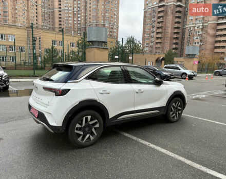 Білий Опель Mokka-e, об'ємом двигуна 0 л та пробігом 8 тис. км за 18500 $, фото 5 на Automoto.ua