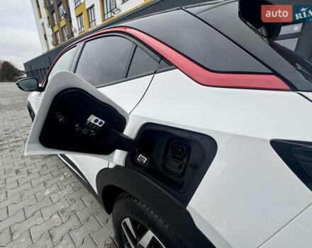 Белый Опель Mokka-e, объемом двигателя 0 л и пробегом 14 тыс. км за 18900 $, фото 37 на Automoto.ua