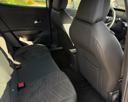 Білий Опель Mokka-e, об'ємом двигуна 0 л та пробігом 1 тис. км за 27315 $, фото 50 на Automoto.ua