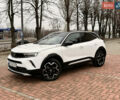 Белый Опель Mokka-e, объемом двигателя 0 л и пробегом 29 тыс. км за 16700 $, фото 3 на Automoto.ua
