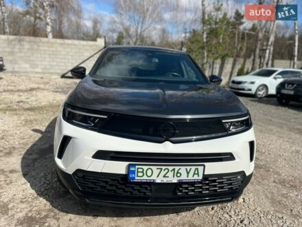Белый Опель Mokka-e, объемом двигателя 0 л и пробегом 50 тыс. км за 16600 $, фото 1 на Automoto.ua