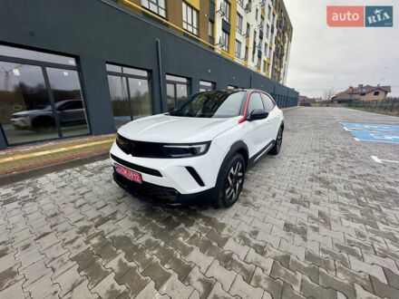 Белый Опель Mokka-e, объемом двигателя 0 л и пробегом 14 тыс. км за 18900 $, фото 1 на Automoto.ua