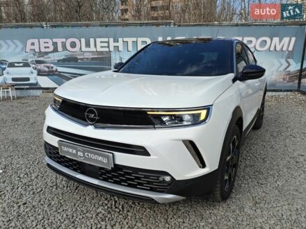 Белый Опель Mokka-e, объемом двигателя 0 л и пробегом 24 тыс. км за 23200 $, фото 1 на Automoto.ua