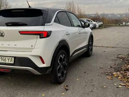 Белый Опель Mokka-e, объемом двигателя 0 л и пробегом 29 тыс. км за 18000 $, фото 1 на Automoto.ua