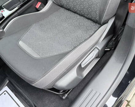 Черный Опель Mokka-e, объемом двигателя 0 л и пробегом 184 тыс. км за 14750 $, фото 15 на Automoto.ua