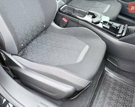 Черный Опель Mokka-e, объемом двигателя 0 л и пробегом 184 тыс. км за 14750 $, фото 26 на Automoto.ua