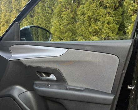 Черный Опель Mokka-e, объемом двигателя 0 л и пробегом 83 тыс. км за 15900 $, фото 41 на Automoto.ua