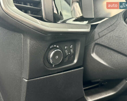 Черный Опель Mokka-e, объемом двигателя 0 л и пробегом 83 тыс. км за 15500 $, фото 52 на Automoto.ua