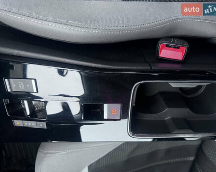 Чорний Опель Mokka-e, об'ємом двигуна 0 л та пробігом 84 тис. км за 18200 $, фото 16 на Automoto.ua