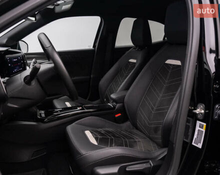 Черный Опель Mokka-e, объемом двигателя 0 л и пробегом 8 тыс. км за 25909 $, фото 3 на Automoto.ua