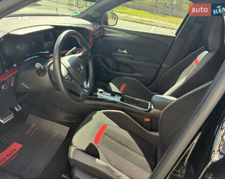 Черный Опель Mokka-e, объемом двигателя 0 л и пробегом 26 тыс. км за 19500 $, фото 52 на Automoto.ua