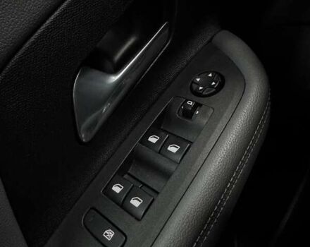 Серый Опель Mokka-e, объемом двигателя 0 л и пробегом 72 тыс. км за 16800 $, фото 39 на Automoto.ua