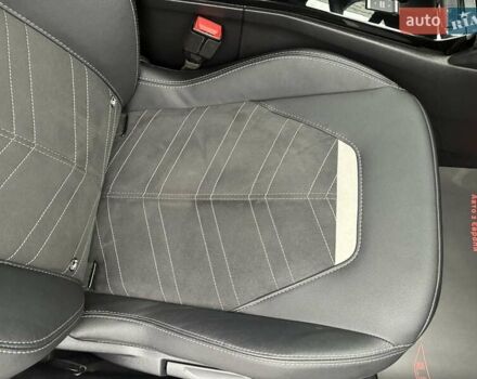 Серый Опель Mokka-e, объемом двигателя 0 л и пробегом 39 тыс. км за 18500 $, фото 75 на Automoto.ua