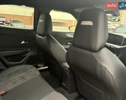 Серый Опель Mokka-e, объемом двигателя 0 л и пробегом 39 тыс. км за 18500 $, фото 59 на Automoto.ua