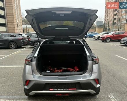 Серый Опель Mokka-e, объемом двигателя 0 л и пробегом 39 тыс. км за 18500 $, фото 54 на Automoto.ua