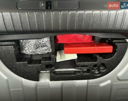 Серый Опель Mokka-e, объемом двигателя 0 л и пробегом 39 тыс. км за 18500 $, фото 56 на Automoto.ua