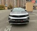 Серый Опель Mokka-e, объемом двигателя 0 л и пробегом 39 тыс. км за 18500 $, фото 2 на Automoto.ua