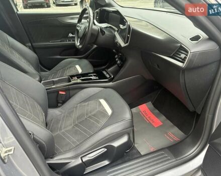 Серый Опель Mokka-e, объемом двигателя 0 л и пробегом 39 тыс. км за 18500 $, фото 74 на Automoto.ua