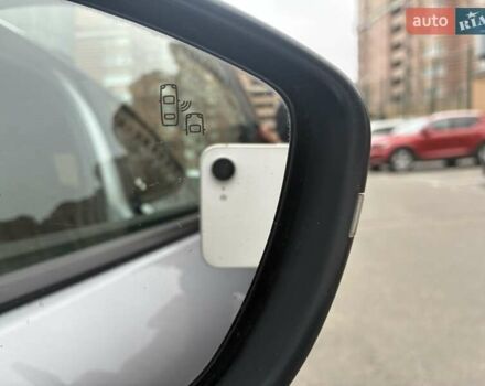 Серый Опель Mokka-e, объемом двигателя 0 л и пробегом 39 тыс. км за 18500 $, фото 90 на Automoto.ua