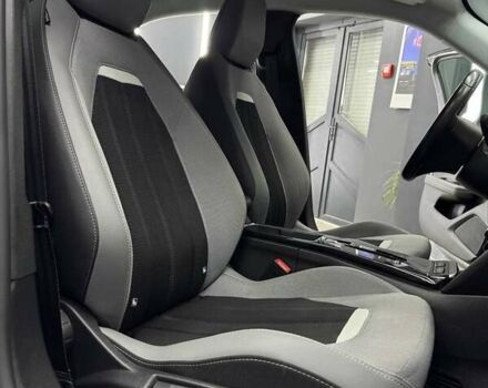 Серый Опель Mokka-e, объемом двигателя 0 л и пробегом 72 тыс. км за 16800 $, фото 31 на Automoto.ua