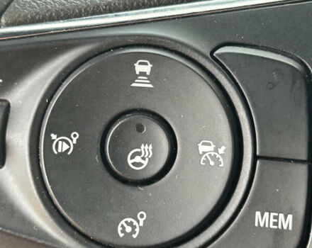 Сірий Опель Mokka-e, об'ємом двигуна 0 л та пробігом 69 тис. км за 16900 $, фото 19 на Automoto.ua