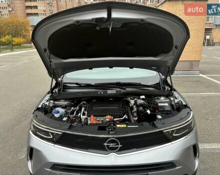 Серый Опель Mokka-e, объемом двигателя 0 л и пробегом 39 тыс. км за 18500 $, фото 51 на Automoto.ua