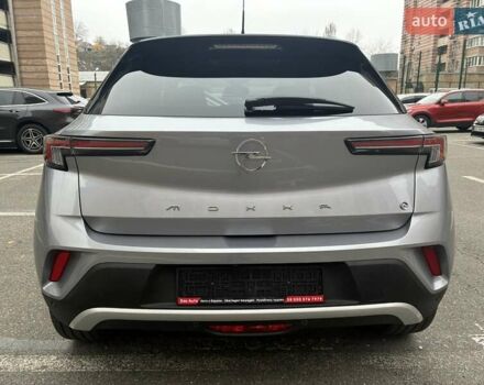 Серый Опель Mokka-e, объемом двигателя 0 л и пробегом 39 тыс. км за 18500 $, фото 22 на Automoto.ua