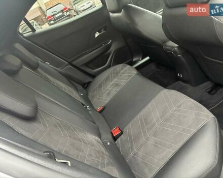 Серый Опель Mokka-e, объемом двигателя 0 л и пробегом 39 тыс. км за 18500 $, фото 62 на Automoto.ua