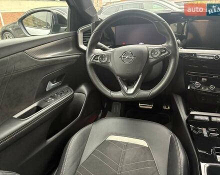 Серый Опель Mokka-e, объемом двигателя 0 л и пробегом 39 тыс. км за 18500 $, фото 103 на Automoto.ua