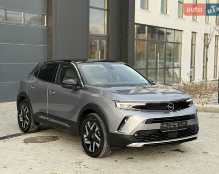 Серый Опель Mokka-e, объемом двигателя 0 л и пробегом 22 тыс. км за 16900 $, фото 2 на Automoto.ua