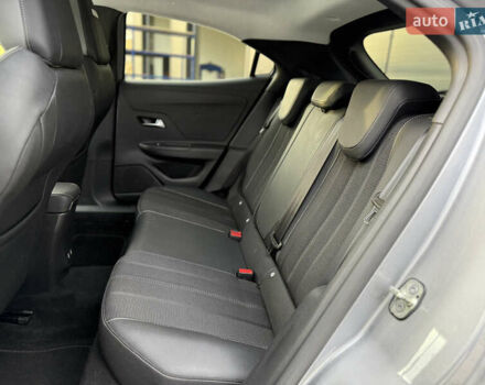 Серый Опель Mokka-e, объемом двигателя 0 л и пробегом 22 тыс. км за 16900 $, фото 8 на Automoto.ua