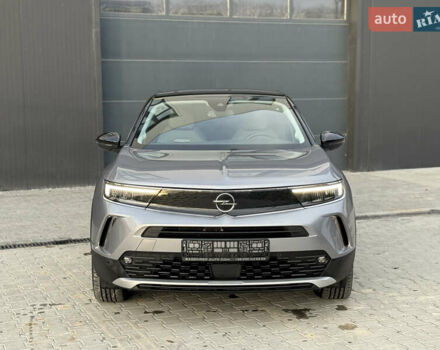 Серый Опель Mokka-e, объемом двигателя 0 л и пробегом 22 тыс. км за 16900 $, фото 1 на Automoto.ua