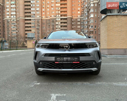 Серый Опель Mokka-e, объемом двигателя 0 л и пробегом 10 тыс. км за 18000 $, фото 2 на Automoto.ua