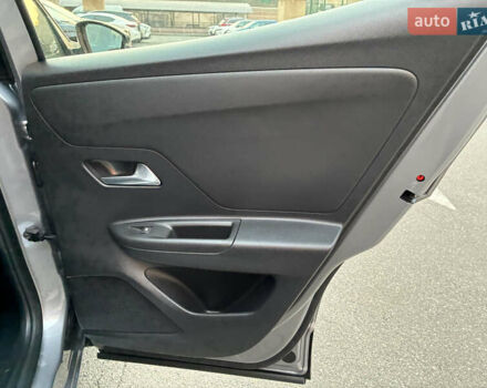 Серый Опель Mokka-e, объемом двигателя 0 л и пробегом 10 тыс. км за 18000 $, фото 45 на Automoto.ua