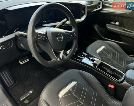 Сірий Опель Mokka-e, об'ємом двигуна 0 л та пробігом 4 тис. км за 22500 $, фото 33 на Automoto.ua