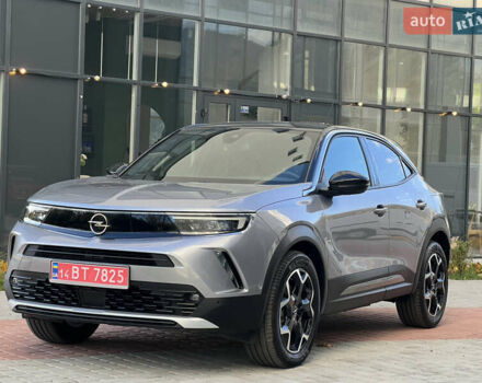 Сірий Опель Mokka-e, об'ємом двигуна 0 л та пробігом 4 тис. км за 22500 $, фото 25 на Automoto.ua
