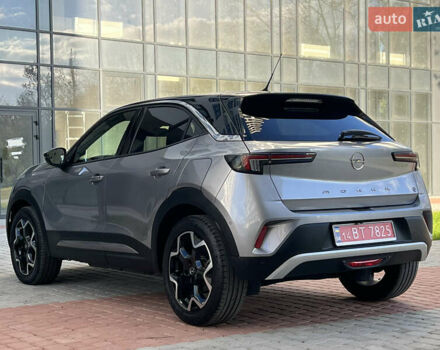 Сірий Опель Mokka-e, об'ємом двигуна 0 л та пробігом 4 тис. км за 22500 $, фото 8 на Automoto.ua
