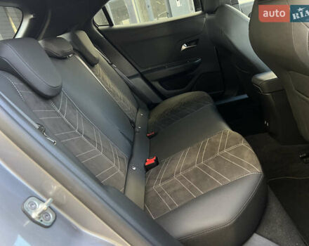 Сірий Опель Mokka-e, об'ємом двигуна 0 л та пробігом 4 тис. км за 22500 $, фото 37 на Automoto.ua