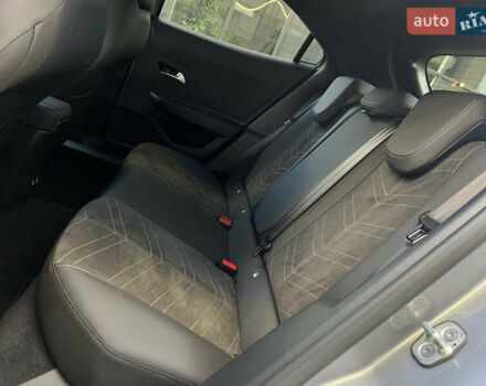 Сірий Опель Mokka-e, об'ємом двигуна 0 л та пробігом 4 тис. км за 22500 $, фото 36 на Automoto.ua