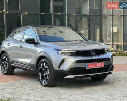 Сірий Опель Mokka-e, об'ємом двигуна 0 л та пробігом 4 тис. км за 22500 $, фото 32 на Automoto.ua
