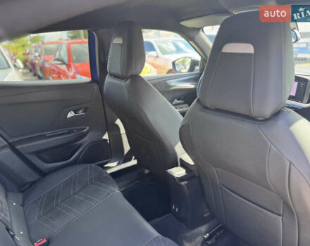 Синий Опель Mokka-e, объемом двигателя 0 л и пробегом 56 тыс. км за 16300 $, фото 48 на Automoto.ua