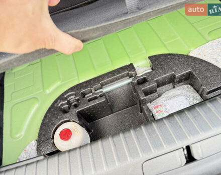 Зеленый Опель Mokka-e, объемом двигателя 0 л и пробегом 58 тыс. км за 17499 $, фото 29 на Automoto.ua