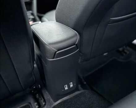 Зеленый Опель Mokka-e, объемом двигателя 0 л и пробегом 43 тыс. км за 17900 $, фото 28 на Automoto.ua