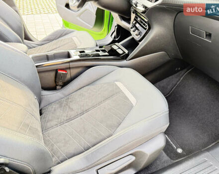 Зеленый Опель Mokka-e, объемом двигателя 0 л и пробегом 58 тыс. км за 17499 $, фото 23 на Automoto.ua