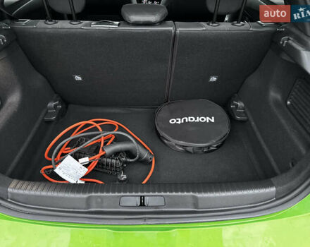 Зеленый Опель Mokka-e, объемом двигателя 0 л и пробегом 43 тыс. км за 17900 $, фото 32 на Automoto.ua