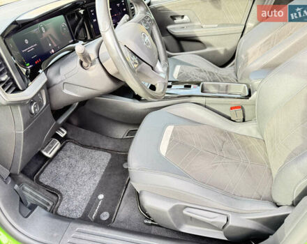 Зеленый Опель Mokka-e, объемом двигателя 0 л и пробегом 58 тыс. км за 17499 $, фото 14 на Automoto.ua