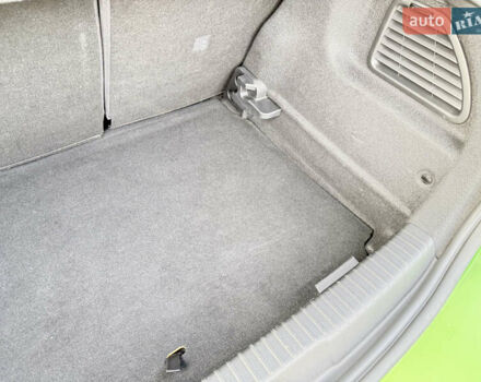 Зеленый Опель Mokka-e, объемом двигателя 0 л и пробегом 58 тыс. км за 17499 $, фото 27 на Automoto.ua