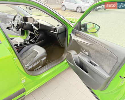 Зеленый Опель Mokka-e, объемом двигателя 0 л и пробегом 58 тыс. км за 17499 $, фото 24 на Automoto.ua