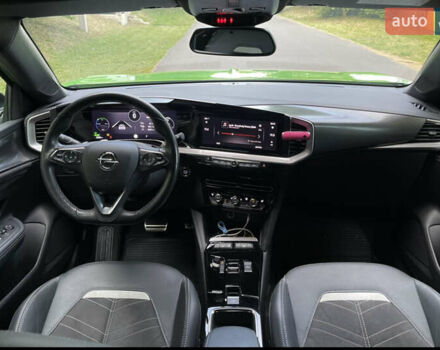 Зелений Опель Mokka-e, об'ємом двигуна 0 л та пробігом 51 тис. км за 16500 $, фото 11 на Automoto.ua