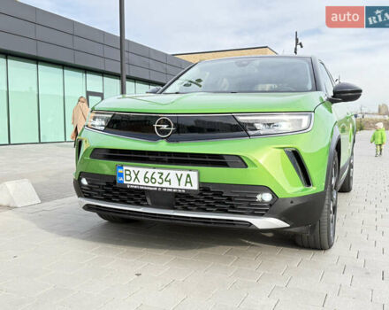 Зеленый Опель Mokka-e, объемом двигателя 0 л и пробегом 58 тыс. км за 17499 $, фото 2 на Automoto.ua